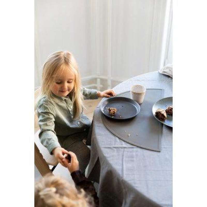 Everleigh & Me Placemat - Model Charcoal