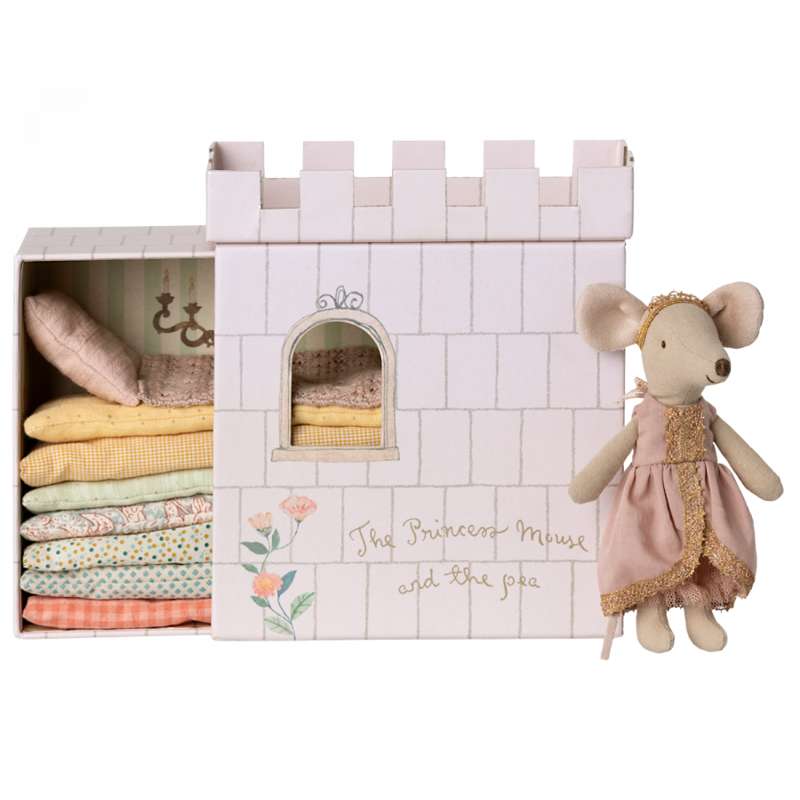 Maileg Princess on the Pea Big Sister Mouse with Castle - Pink (17 cm.)